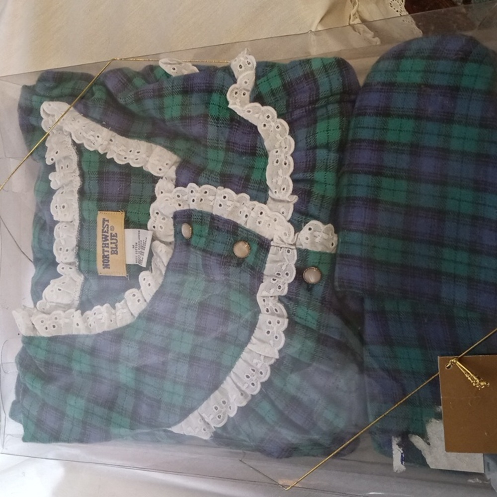 Northwest Blue flannel gown  & slippers Sz M Vtg Cottagecore - Flaw see photo